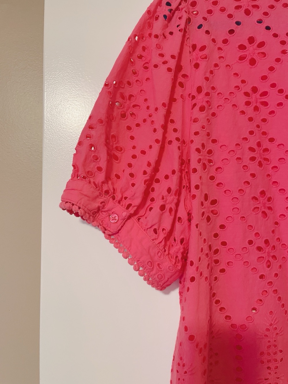 crown & ivy Hot Pink Eyelet Lace Preppy V-Neck Blouse Size XXL - Picture 8 of 9